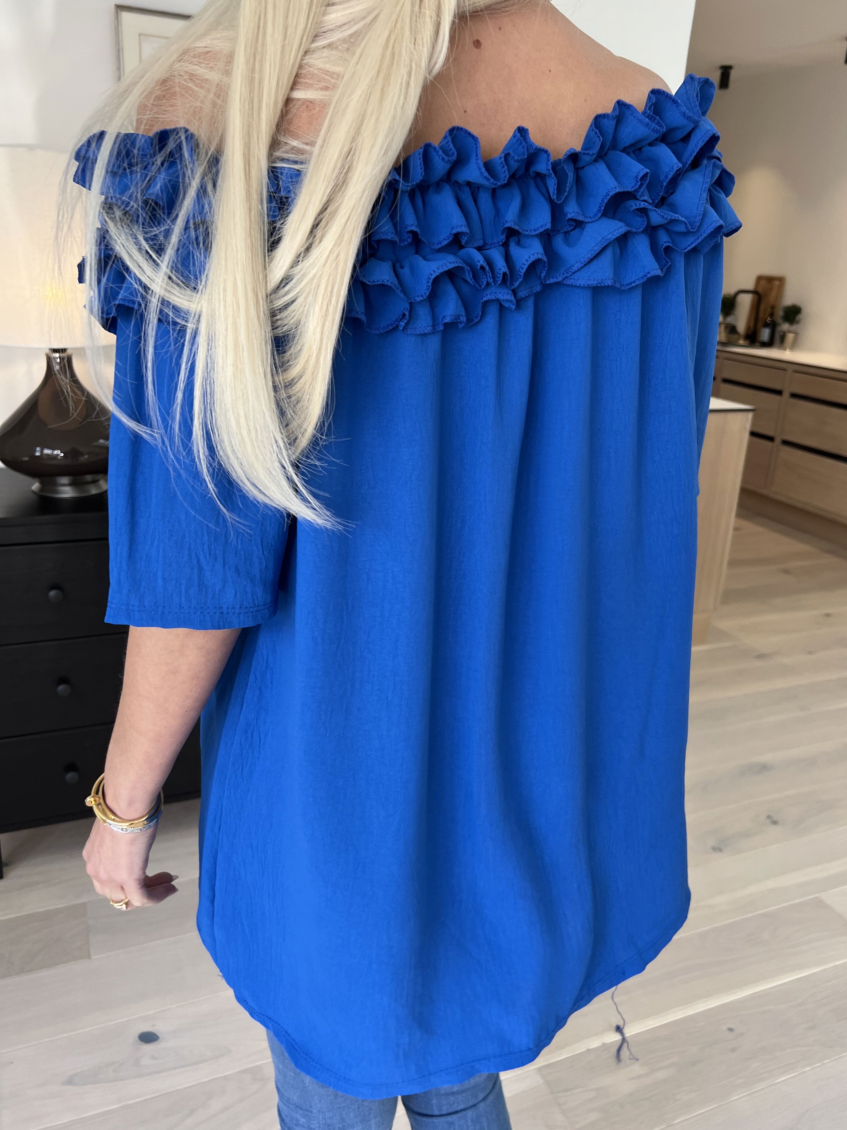 Chili Sleeveless - Finaste tunika med resår och volang i halsen